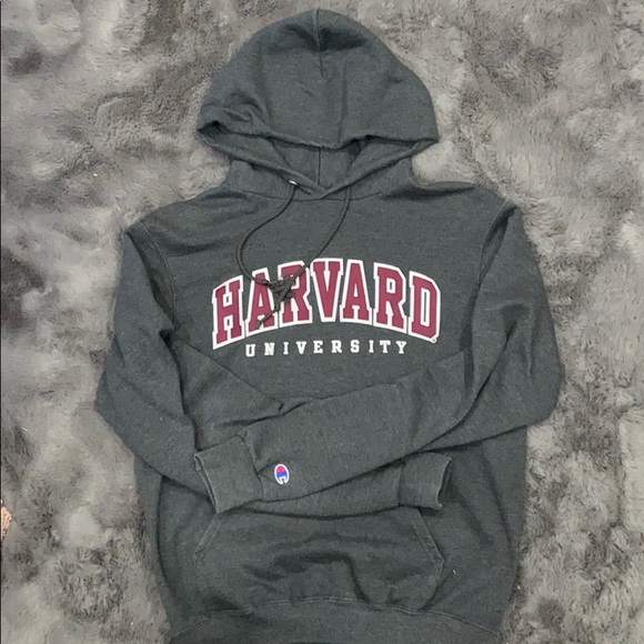 I am selling this amazing champion sweater. - Picture 1 of 5